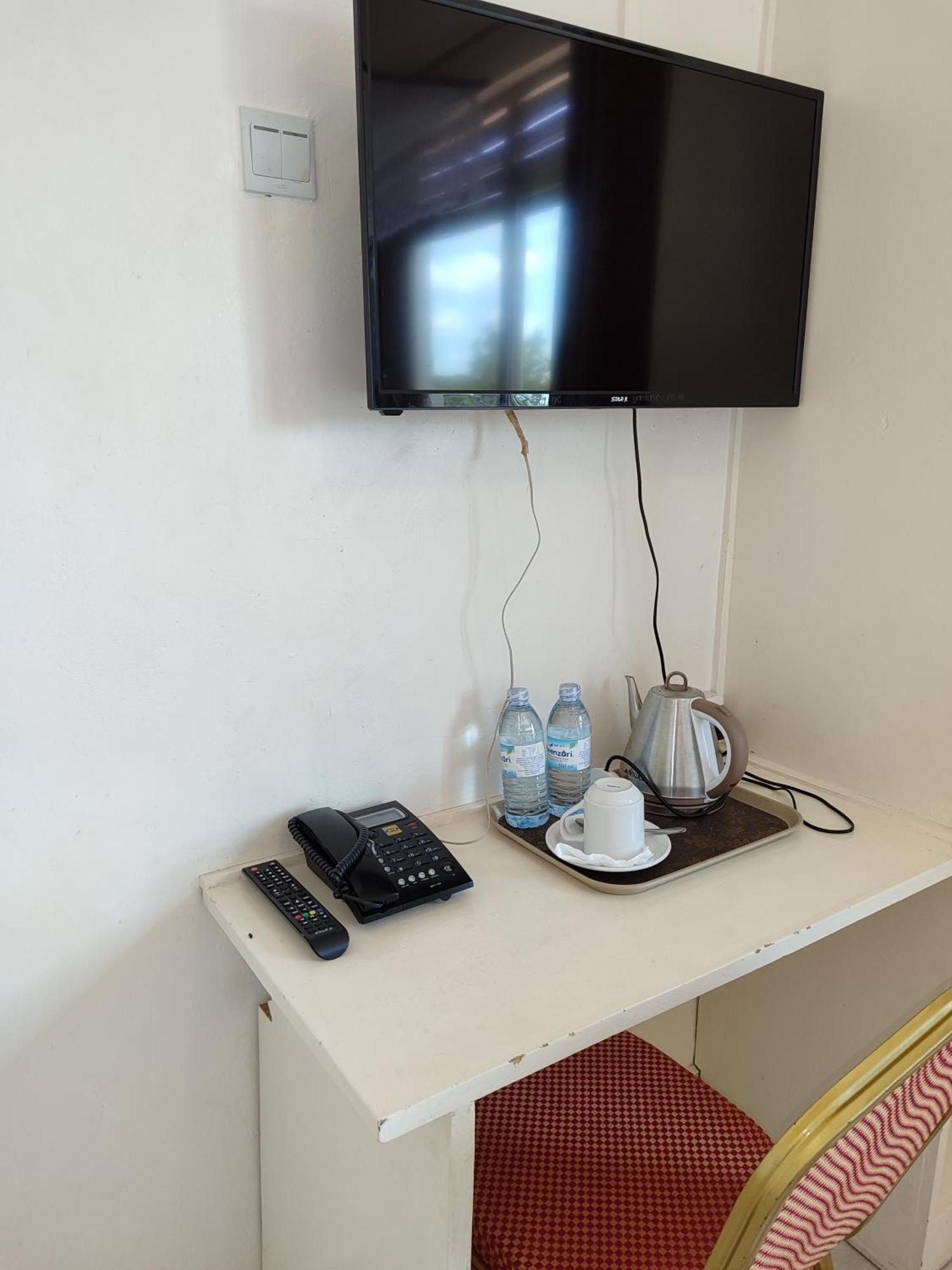Garden Courts Hotel Masaka ภายนอก รูปภาพ